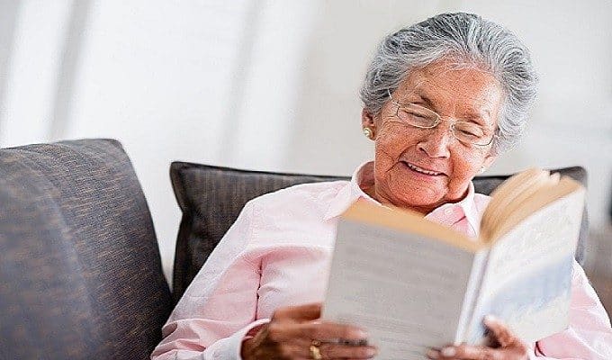 Reading Techniques to Keep Aging Eyes Feeling Fresh