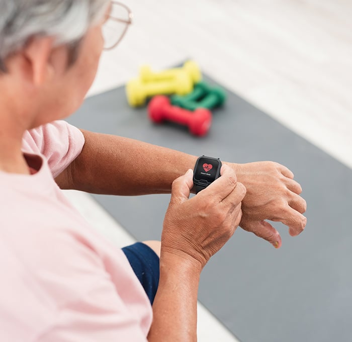 Checking heart rate using Lifeline Smartwatch