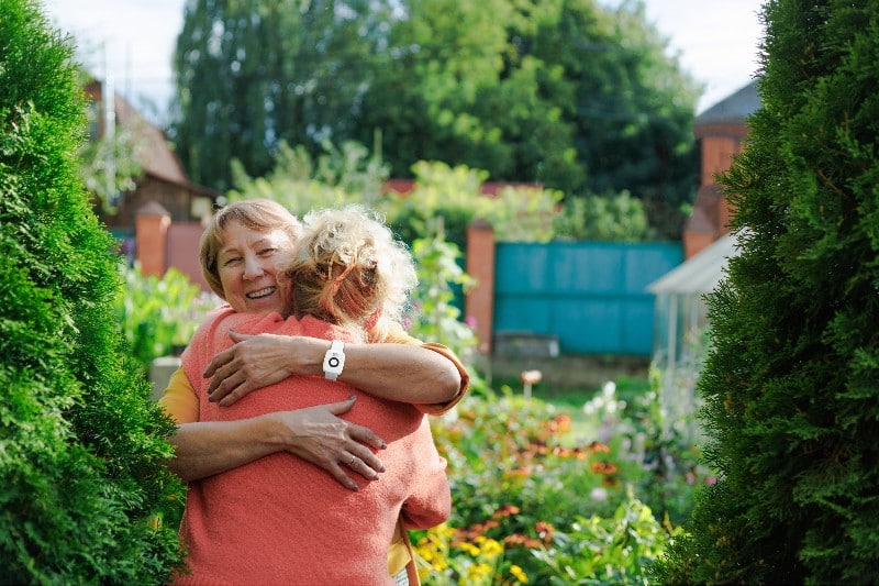 Mini Bracelet Hugging